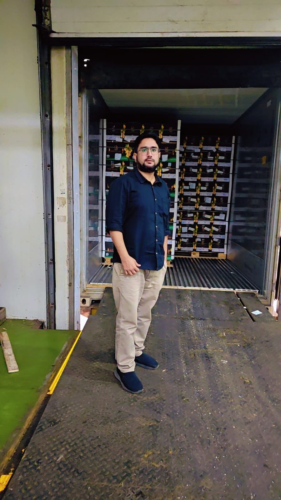 Mohammad Kashif Shaikh of Madiha Overseas with clients, partners and shipments, photo 21