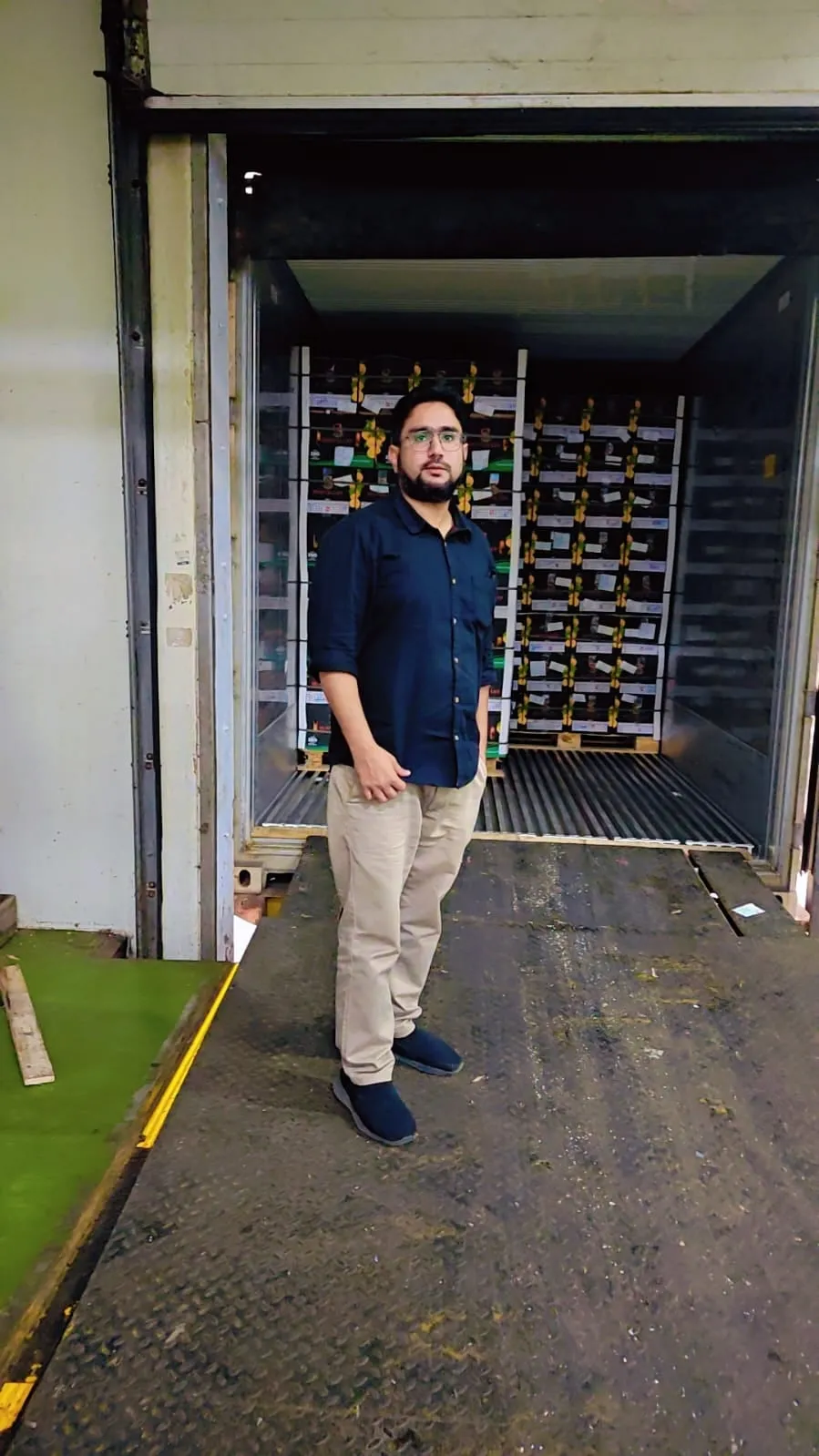 Mohammad Kashif Shaikh of Madiha Overseas with clients, partners and shipments, photo 21