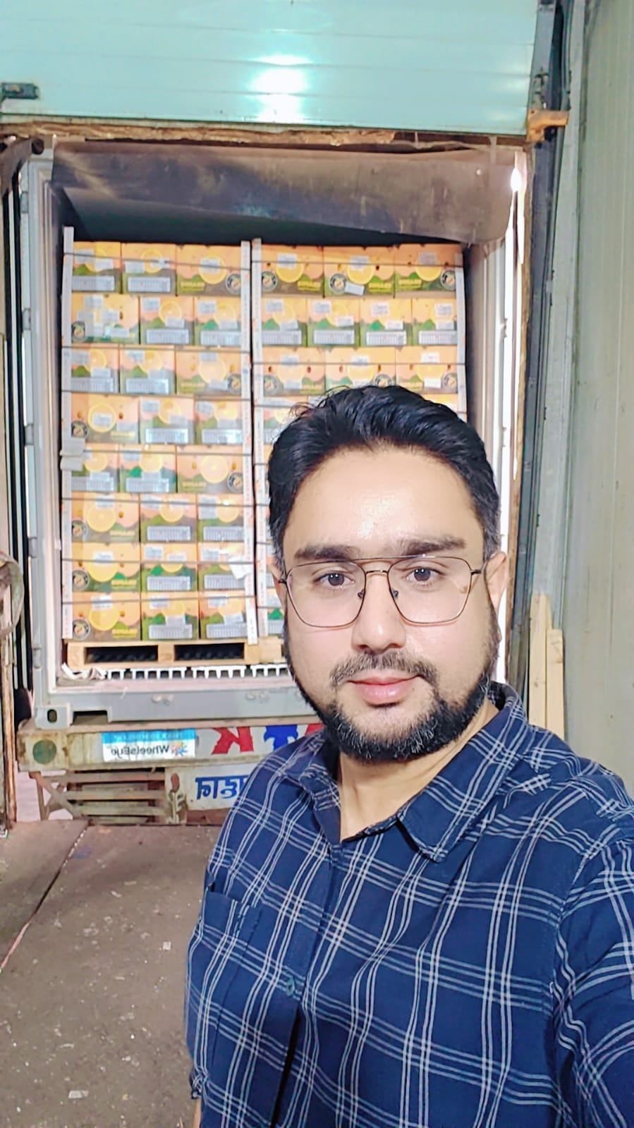 Mohammad Kashif Shaikh of Madiha Overseas with clients, partners and shipments, photo 30