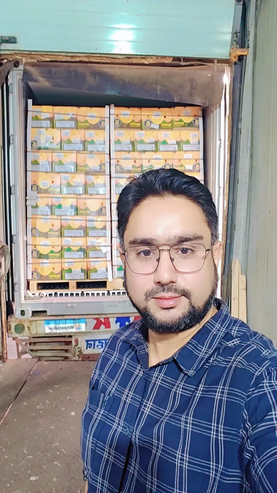 Mohammad Kashif Shaikh of Madiha Overseas with clients, partners and shipments, photo 30